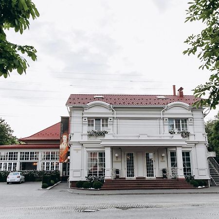 Hotel Aristocrat Czernowitz Exterior foto
